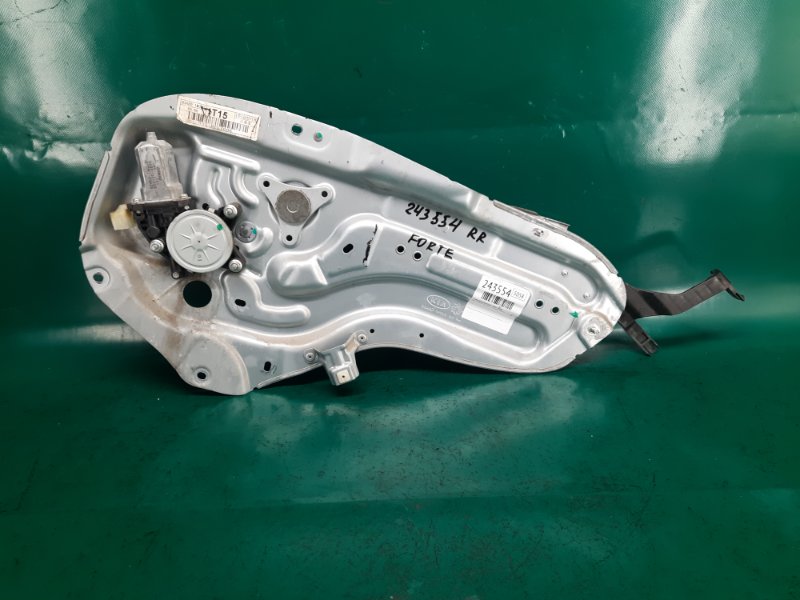 Запчасть стеклоподъемник задний правый KIA FORTE/CERATO TD 08-13 2012 Седан G4KD 2.0L 83402-1M100 Б/У Стеклоподъемник задний правый KIA FORTE/CERATO TD 08-13 2012 Седан G4KD 2.0L 83402-1M100 Б/У