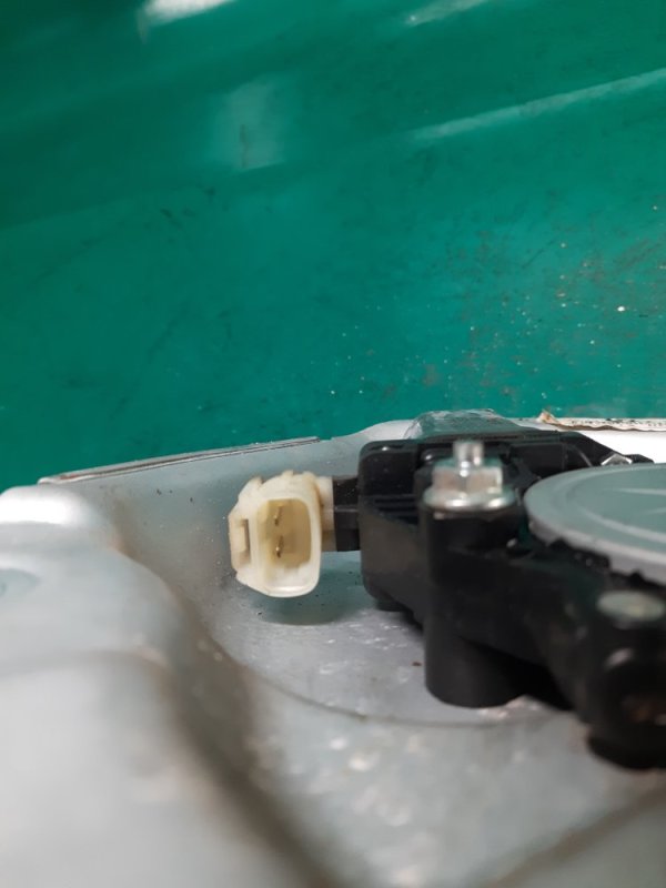 Стеклоподъемник задний правый FORTE/CERATO TD 08-13 2012 Седан G4KD 2.0L Стеклоподъемник задний правый FORTE/CERATO TD 08-13 2012 Седан G4KD 2.0L