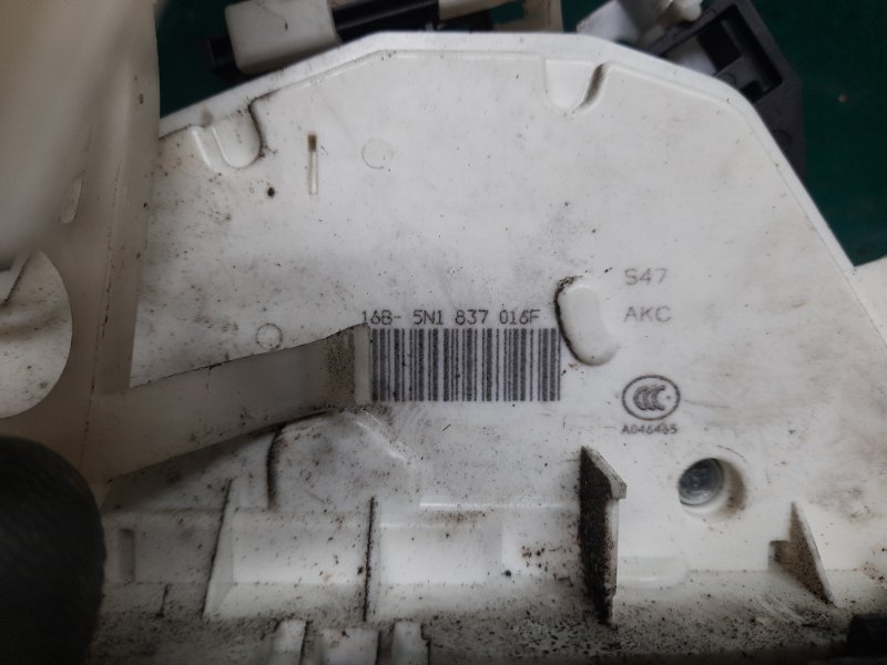 Замок двери передний правый PASSAT CC 12-18 2014 Седан 2.0 CCTA