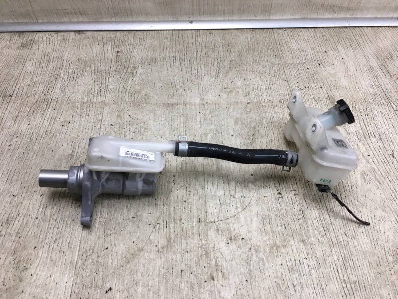 Главный тормозной цилиндр NV200 USA 13- 2015 M20XUS 2.0 MR20DE Главный тормозной цилиндр NV200 USA 13- 2015 M20XUS 2.0 MR20DE