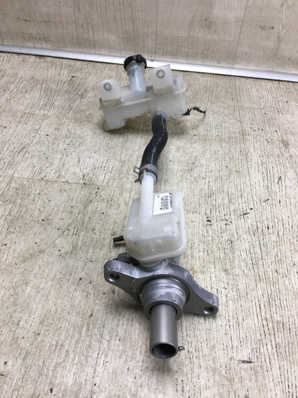 Главный тормозной цилиндр NISSAN NV200 USA 13- M20XUS 2.0 MR20DE Главный тормозной цилиндр NISSAN NV200 USA 13- M20XUS 2.0 MR20DE