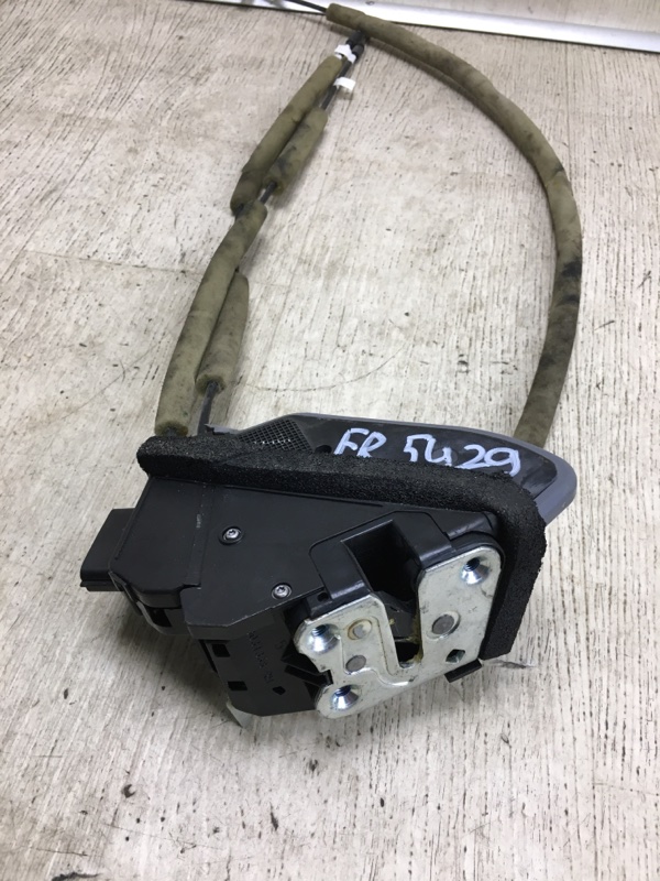 Замок двери передний правый NISSAN NV200 USA 13- M20XUS 2.0 MR20DE