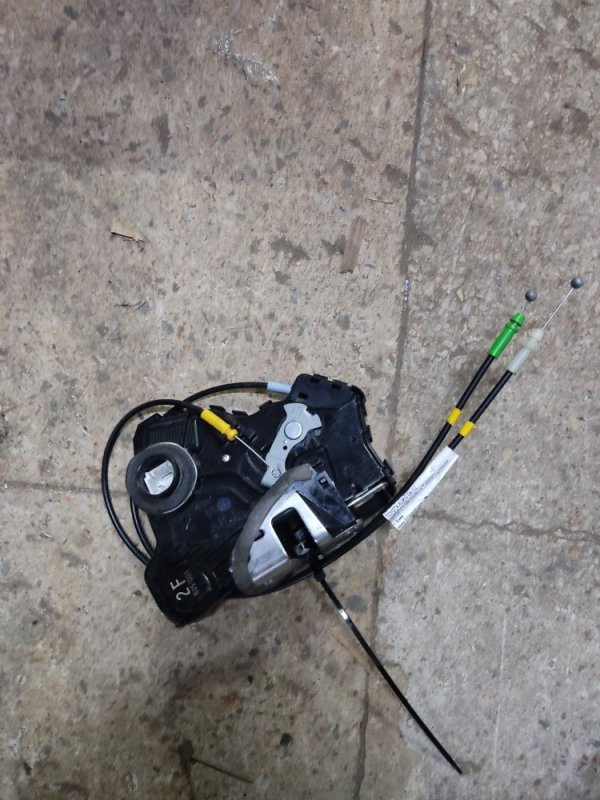 Замок двери передний левый AURIS 06-12