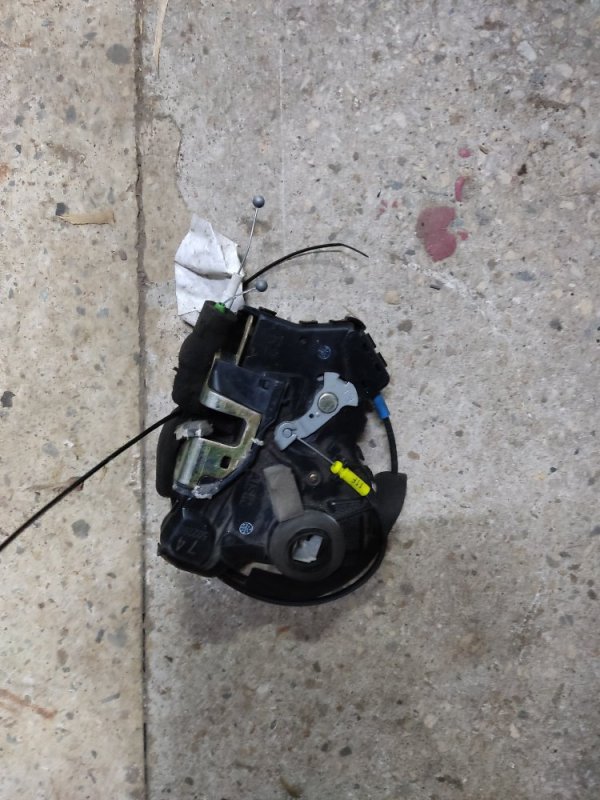 Замок двери передний правый GX470 02-09