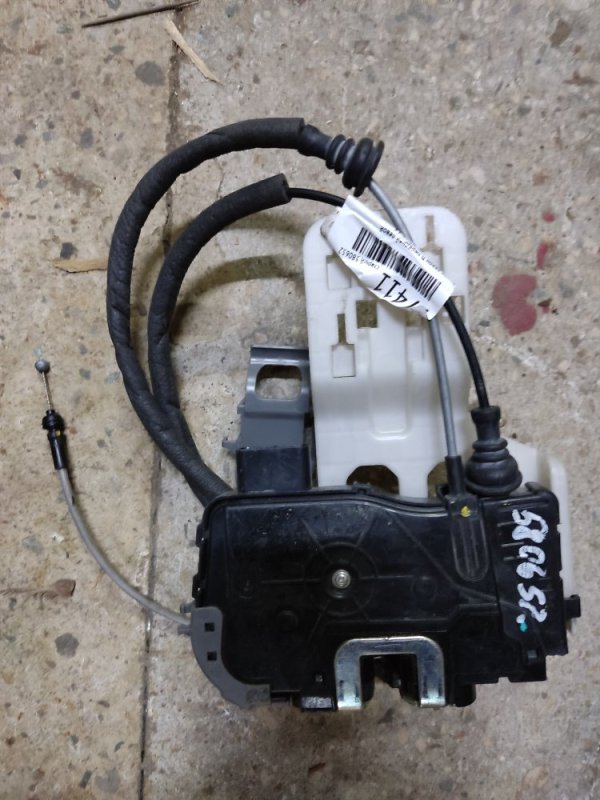 Замок двери передний левый HYUNDAI SONATA YF 10-14 81310-3S010 Б/У