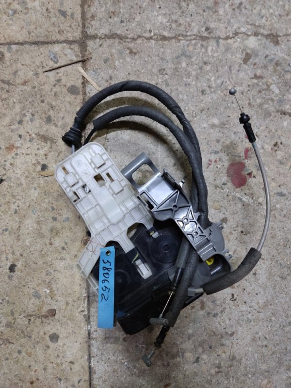 Замок двери передний левый SONATA YF 10-14