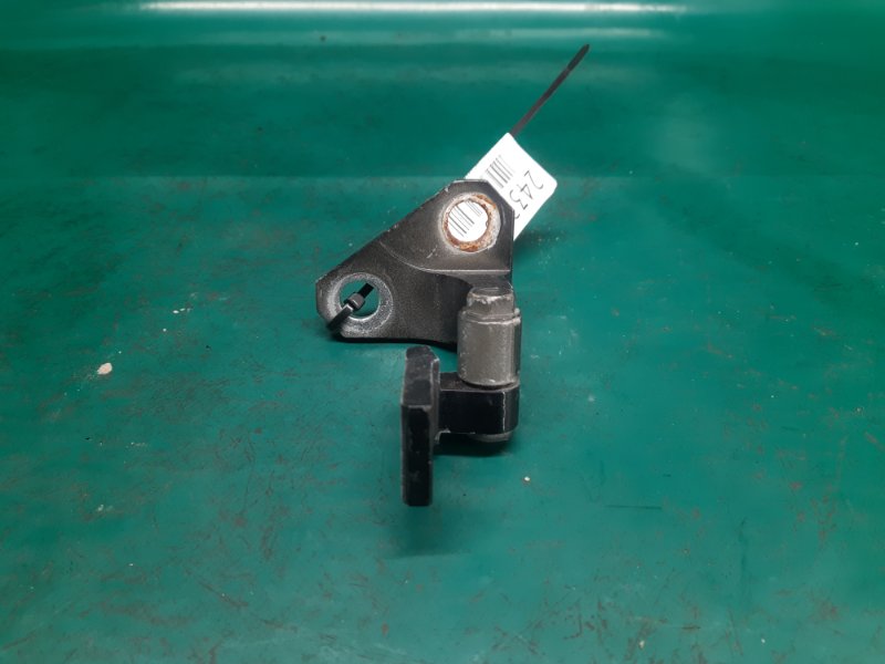 Петля двери верхняя передняя правая VOLKSWAGEN PASSAT CC 12-18 Седан 2.0 CCTA