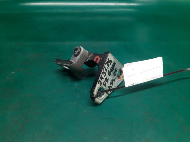 Петля двери верхняя передняя правая PASSAT CC 12-18 2014 Седан 2.0 CCTA