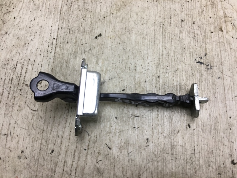 Ограничитель двери передний правый NISSAN NV200 USA 13- 2015 M20XUS 2.0 MR20DE 80430-JX00A Б/У