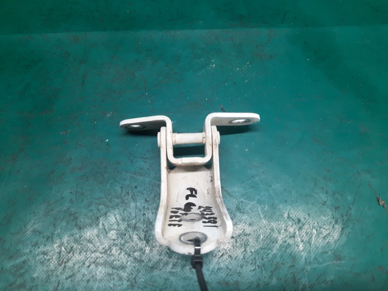 Петля двери верхняя передняя левая FORTE/CERATO TD 08-13 2012 Седан G4KD 2.0L Петля двери верхняя передняя левая FORTE/CERATO TD 08-13 2012 Седан G4KD 2.0L