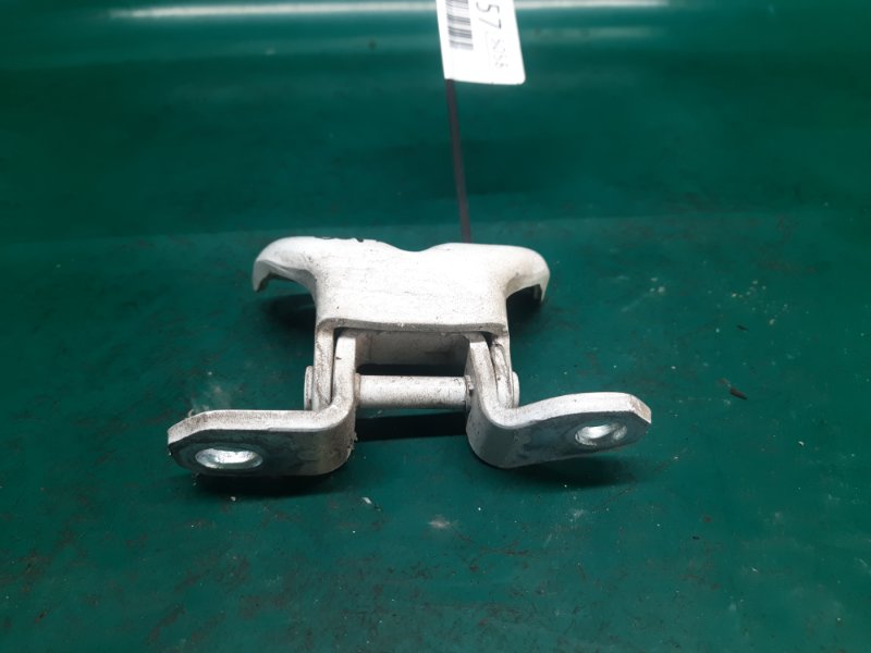 Петля двери верхняя задняя правая FORTE/CERATO TD 08-13 2012 Седан G4KD 2.0L Петля двери верхняя задняя правая FORTE/CERATO TD 08-13 2012 Седан G4KD 2.0L