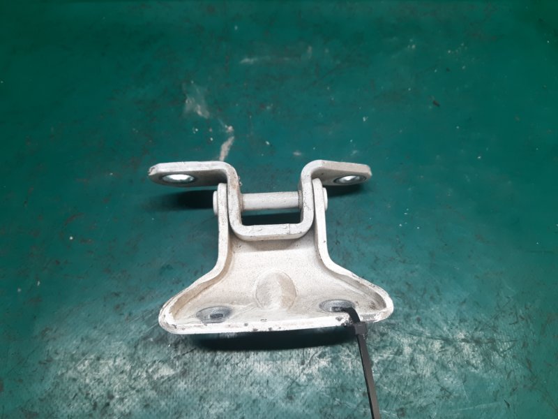 Петля двери верхняя задняя правая FORTE/CERATO TD 08-13 2012 Седан G4KD 2.0L Петля двери верхняя задняя правая FORTE/CERATO TD 08-13 2012 Седан G4KD 2.0L