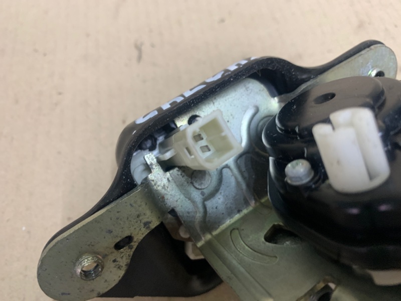 Замок крышки багажника PATRIOT 10-17 2014 Внедорожник 2.0 Замок крышки багажника PATRIOT 10-17 2014 Внедорожник 2.0