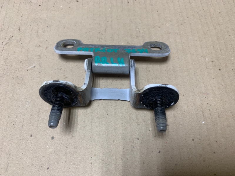 Петля крышки багажника левая PATRIOT 10-17 2014 Внедорожник 2.0 Петля крышки багажника левая PATRIOT 10-17 2014 Внедорожник 2.0