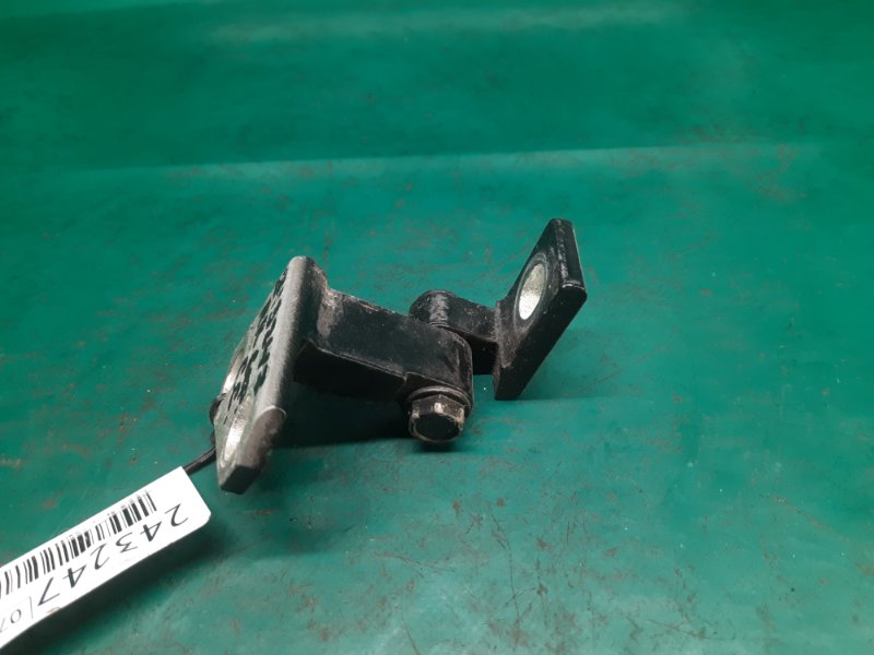 Петля двери верхняя задняя правая VOLKSWAGEN PASSAT CC 12-18 Седан 2.0 CCTA