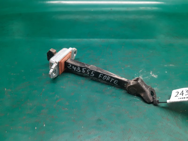 Ограничитель двери передний правый KIA FORTE/CERATO TD 08-13 2012 Седан G4KD 2.0L 79390-1M000 Б/У