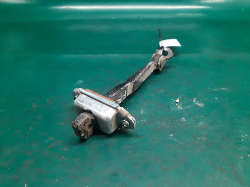 Ограничитель двери передний правый KIA FORTE/CERATO TD 08-13 Седан G4KD 2.0L