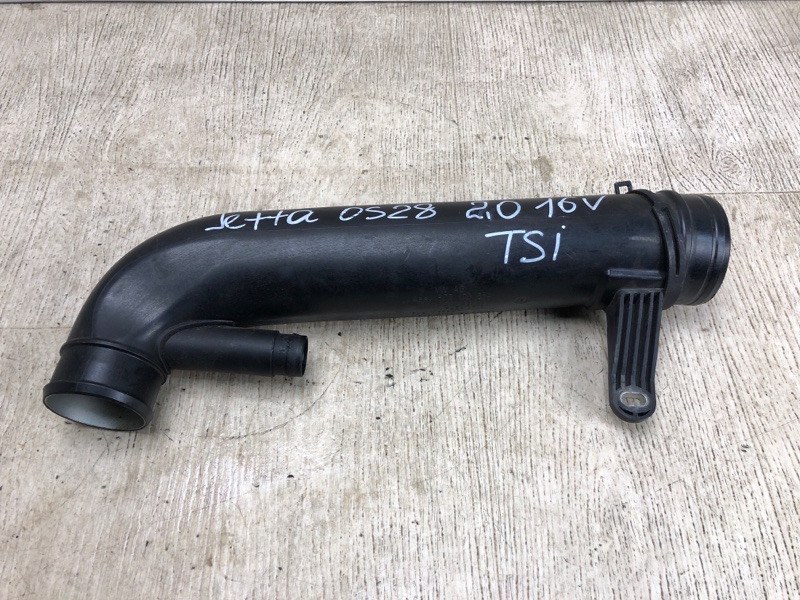 Патрубок воздушного фильтра VOLKSWAGEN JETTA USA 10-17 2013 162 2.0 CPLA 5C0 129 654 Б/У