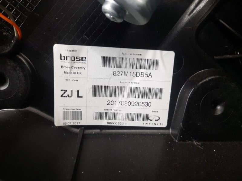 Стеклоподъемник задний левый QX30 16-20 2018 Внедорожник 2.0 20PET