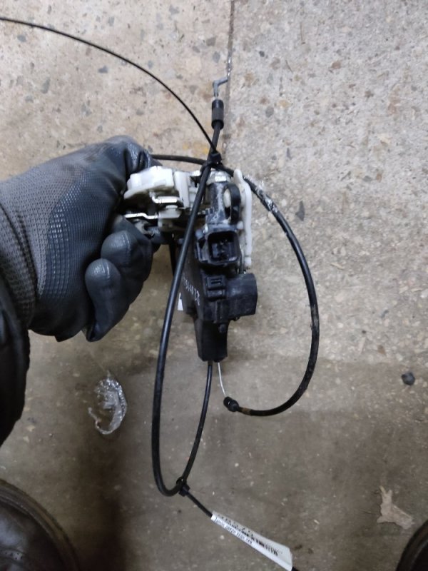 Замок двери задний левый MITSUBISHI LANCER X 10 07-15 Замок двери задний левый MITSUBISHI LANCER X 10 07-15