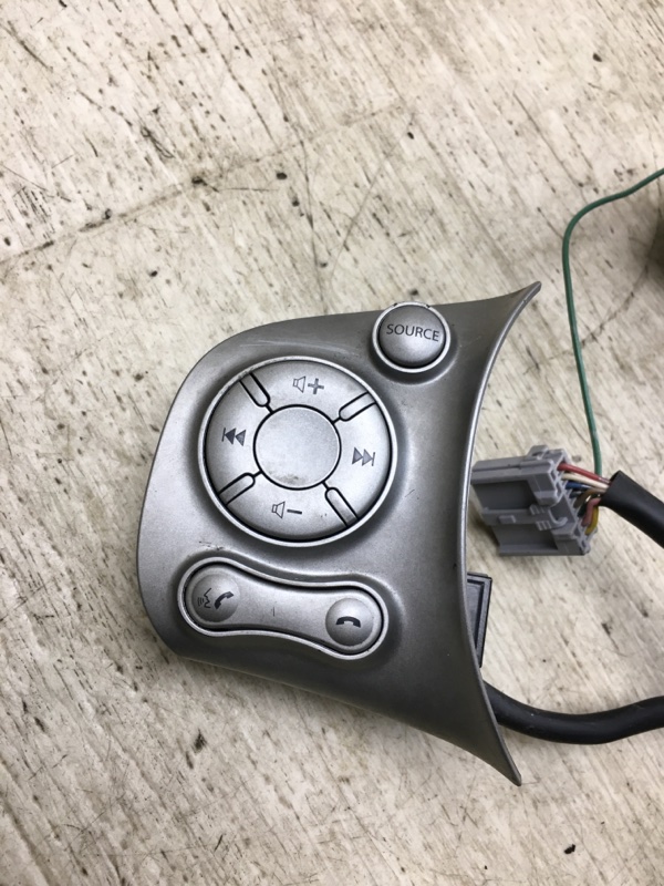 Кнопки на руль NISSAN NV200 USA 13-