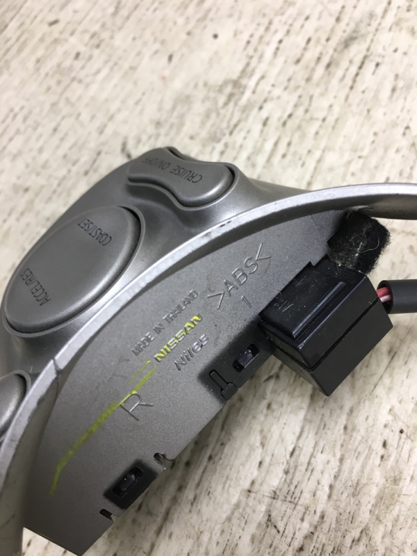 Кнопки на руль NV200 USA 13-