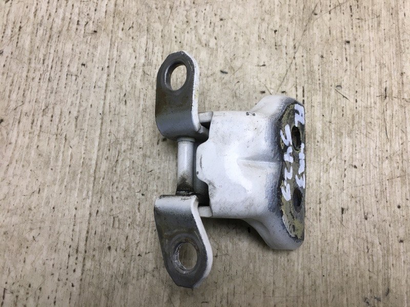 Петля двери нижняя передняя левая NISSAN NV200 USA 13- 2015 M20XUS 2.0 MR20DE 80421-AX000 Б/У