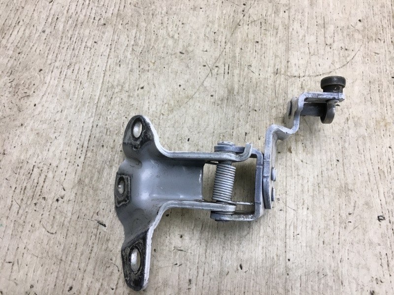 Запчасть ролик сдвижной двери средний правый NISSAN NV200 USA 13- 2015 M20XUS 2.0 MR20DE 82410JX00A Б/У Ролик сдвижной двери средний правый NISSAN NV200 USA 13- 2015 M20XUS 2.0 MR20DE 82410JX00A Б/У