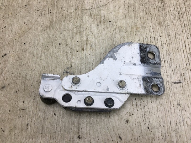 Ролик сдвижной двери верхний правый NV200 USA 13- 2015 M20XUS 2.0 MR20DE