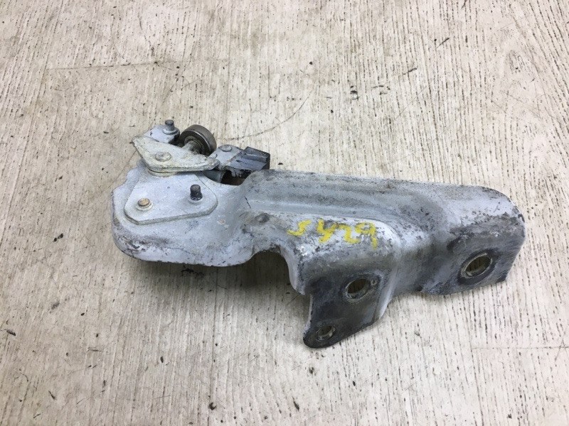 Ролик сдвижной двери нижний правый NV200 USA 13- 2015 M20XUS 2.0 MR20DE Ролик сдвижной двери нижний правый NV200 USA 13- 2015 M20XUS 2.0 MR20DE