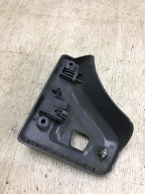 Ручка двери внутренняя левая NV200 USA 13- 2015 M20XUS 2.0 MR20DE Ручка двери внутренняя левая NV200 USA 13- 2015 M20XUS 2.0 MR20DE