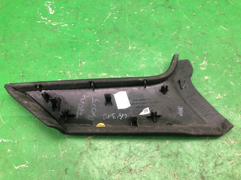 Накладка в салоне левая CAYENNE 10-18 2010 958 4.8 M48.02