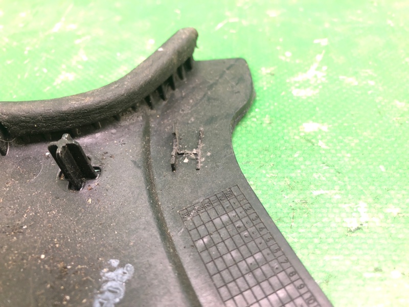 Накладка в салоне левая CAYENNE 10-18 2010 958 4.8 M48.02