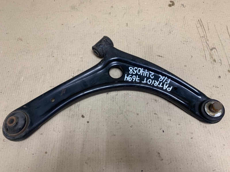 Рычаг передней подвески нижний правый PATRIOT 10-17 2014 Внедорожник 2.0 Рычаг передней подвески нижний правый PATRIOT 10-17 2014 Внедорожник 2.0