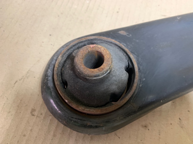 Рычаг передней подвески нижний правый JEEP PATRIOT 10-17 Внедорожник 2.0 Рычаг передней подвески нижний правый JEEP PATRIOT 10-17 Внедорожник 2.0