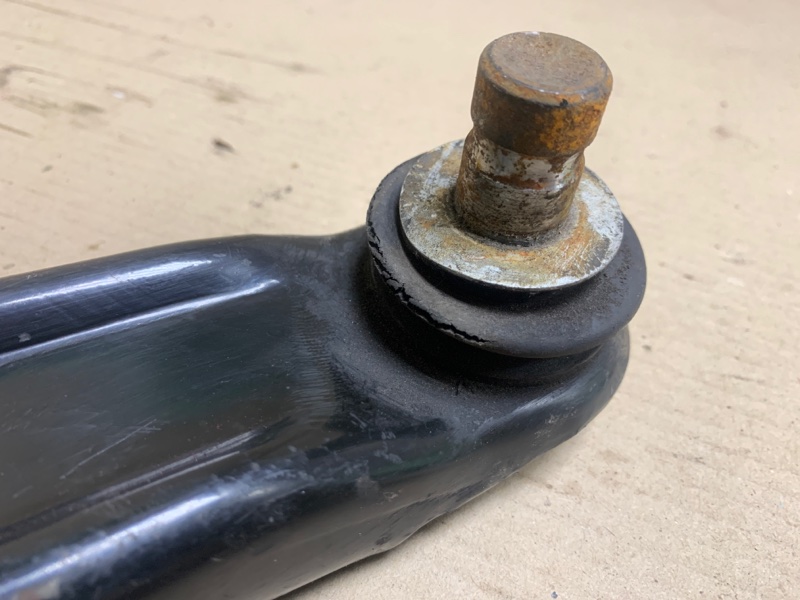 Рычаг передней подвески нижний правый PATRIOT 10-17 2014 Внедорожник 2.0 Рычаг передней подвески нижний правый PATRIOT 10-17 2014 Внедорожник 2.0