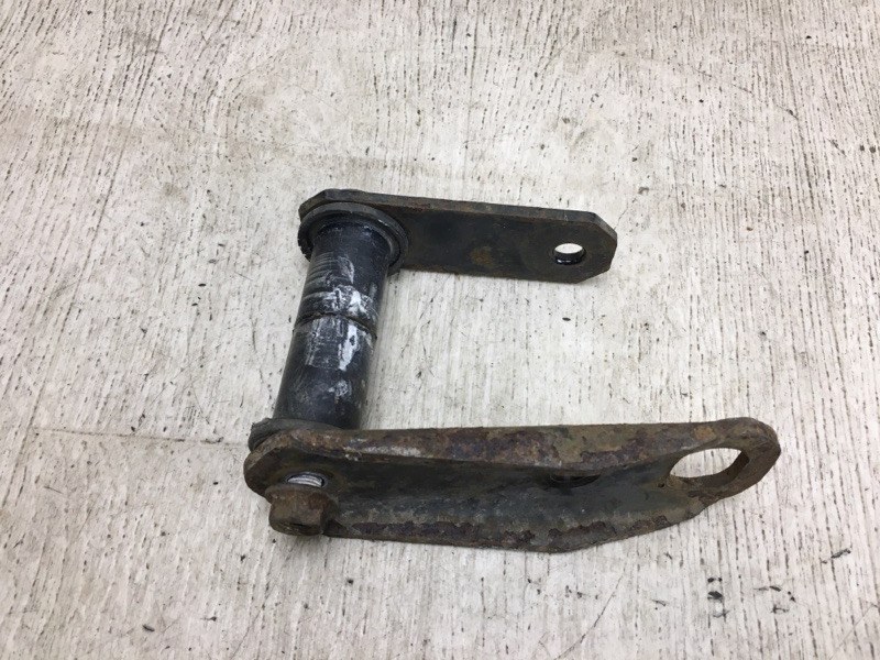 Кронштейн задний левый NISSAN NV200 USA 13- M20XUS 2.0 MR20DE