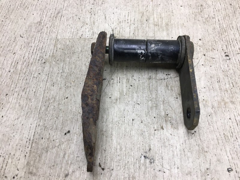 Кронштейн задний правый NV200 USA 13- 2015 M20XUS 2.0 MR20DE