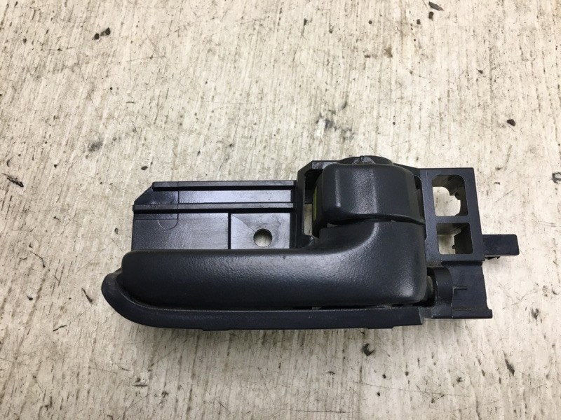 Ручка двери внутренняя задняя правая TOYOTA TACOMA 05-15 2007 GRN270 4.0 1GRFE 69205-02100-B1 Б/У