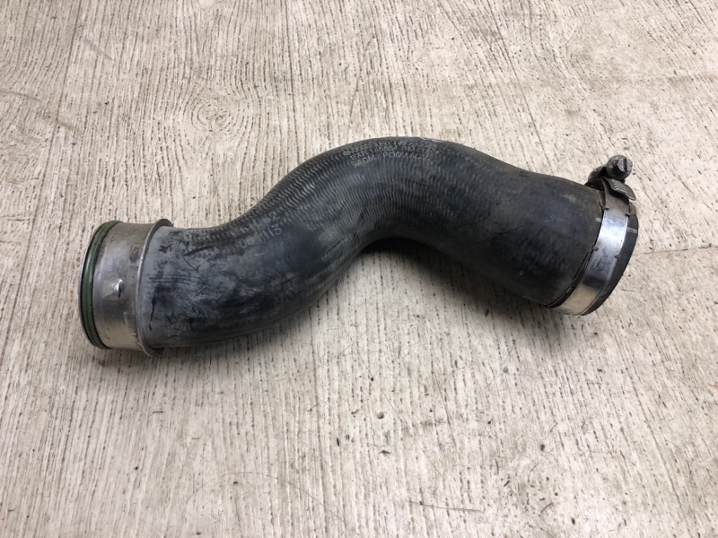 Патрубок интеркулера VOLKSWAGEN PASSAT B7 11-15 2014 A32 1.8 CPRA 1K0 145 832 AT Б/У