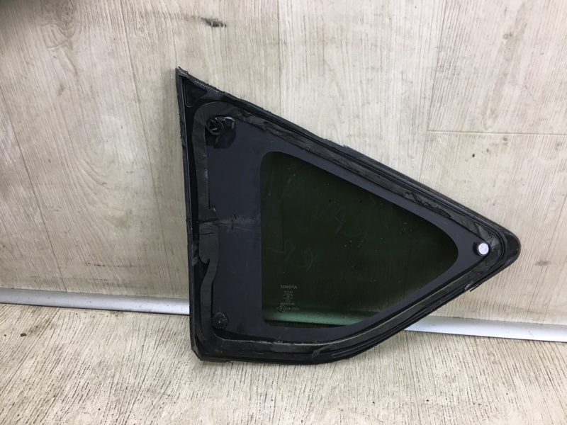 Стекло в кузов заднее правое RAV4 13-19 2017 ZSA42 2.0 3ZRFE Стекло в кузов заднее правое RAV4 13-19 2017 ZSA42 2.0 3ZRFE