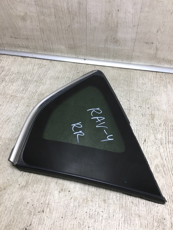 Стекло в кузов заднее правое TOYOTA RAV4 13-19 ZSA42 2.0 3ZRFE Стекло в кузов заднее правое TOYOTA RAV4 13-19 ZSA42 2.0 3ZRFE