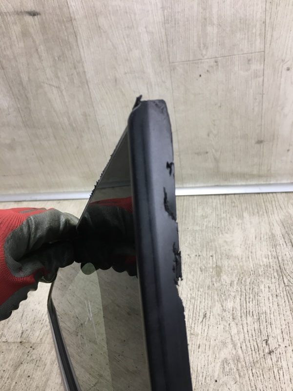 Стекло в кузов заднее правое RAV4 13-19 2017 ZSA42 2.0 3ZRFE Стекло в кузов заднее правое RAV4 13-19 2017 ZSA42 2.0 3ZRFE