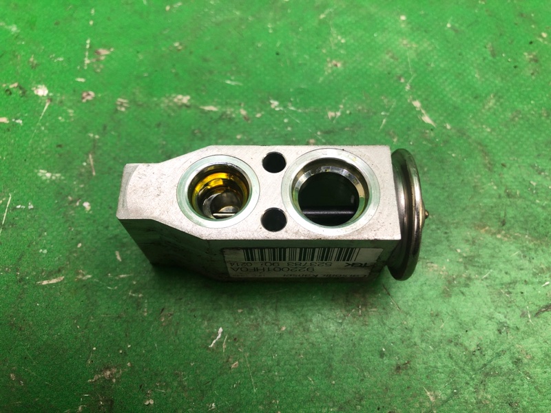 Клапан кондиционера NV200 USA 13- 2.0 Клапан кондиционера NV200 USA 13- 2.0