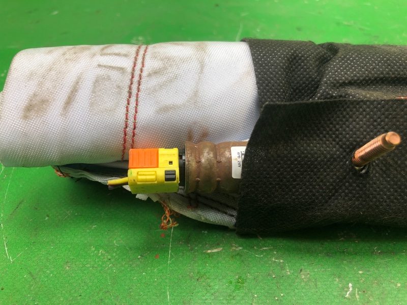 Подушка безопасности в сиденье правая ESCAPE 12-19 2012 TM2 2.0 HDTX