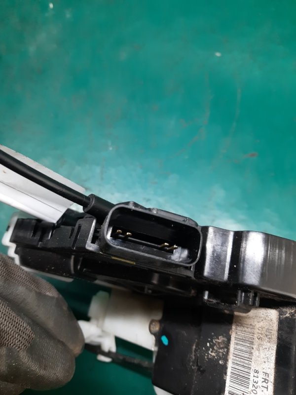 Замок двери передний правый ELANTRA MD 10-15 2013 Седан 1.8 G4NB