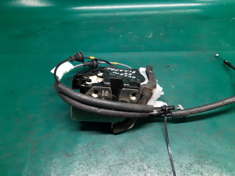 Запчасть замок двери задний правый HYUNDAI ELANTRA MD 10-15 2013 Седан 1.8 G4NB 81420-3X010 Б/У Замок двери задний правый HYUNDAI ELANTRA MD 10-15 2013 Седан 1.8 G4NB 81420-3X010 Б/У