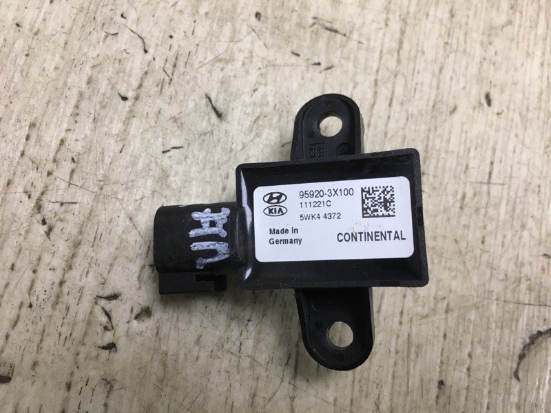 Датчик удара RIO UB 2011-2017 UB Датчик удара RIO UB 2011-2017 UB