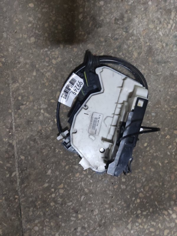 Замок двери задний левый VOLKSWAGEN JETTA USA 10-17 5K4 839 015 G Б/У