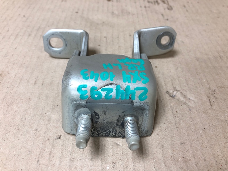 Петля двери верхняя задняя левая SUZUKI SX4 06-13 2008 Хетчбек 2.0 69420-63J00 Б/У